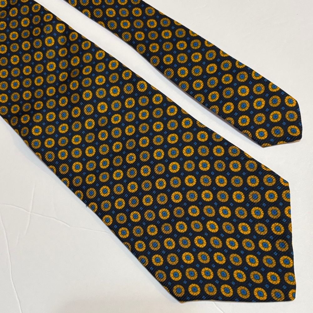 Brooks Brothers Makers Black and Gold Patterned silk Tie 59 x 4 USA